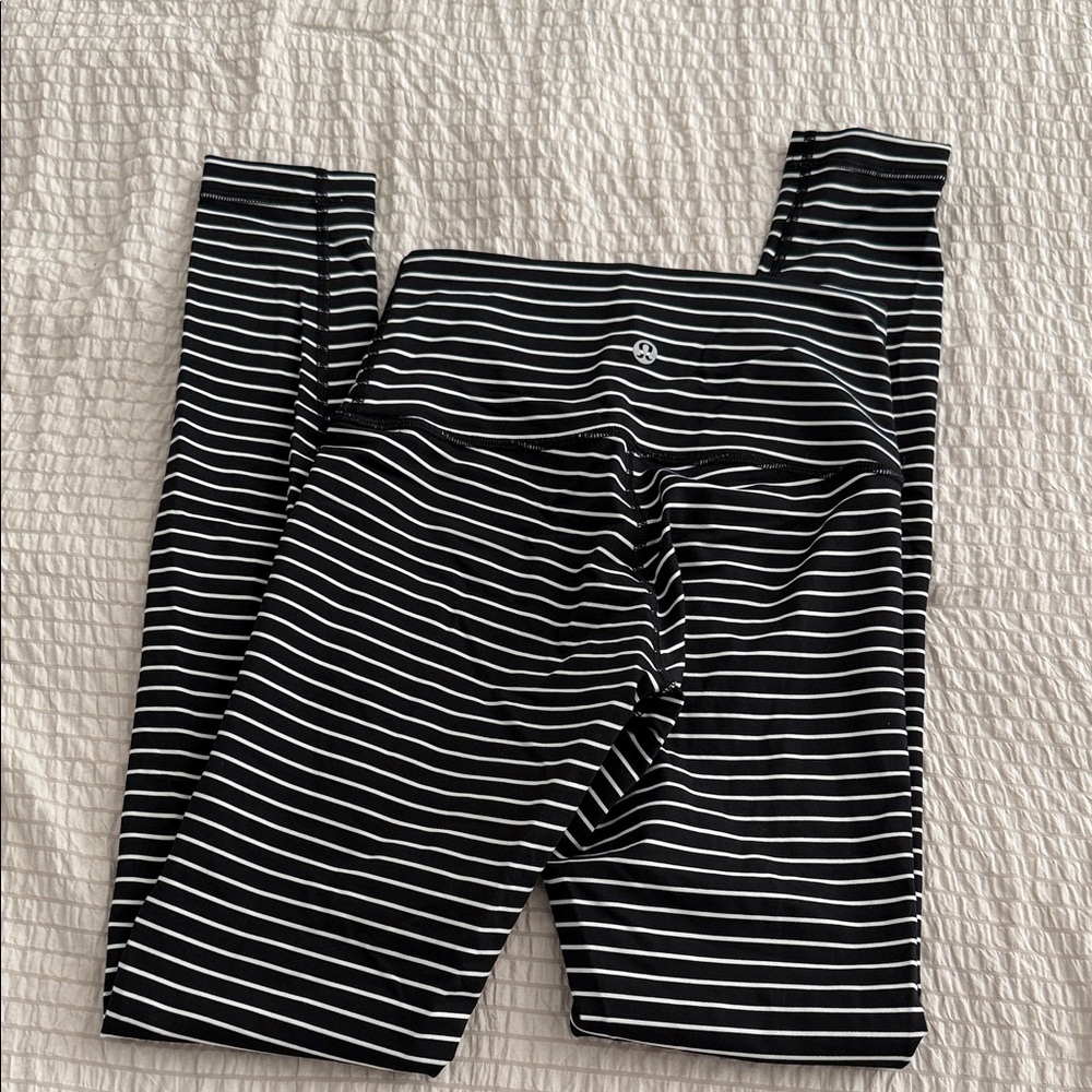 lululemon athletica striped wunder unders